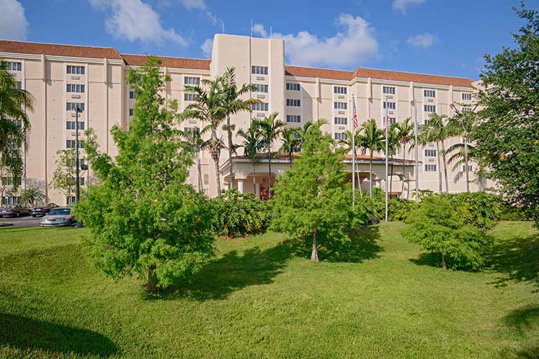 Garden Plaza at Inverrary
