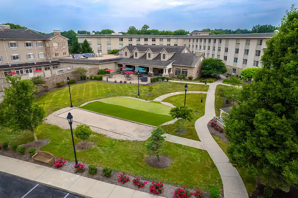 Westside Garden Plaza Putting Green